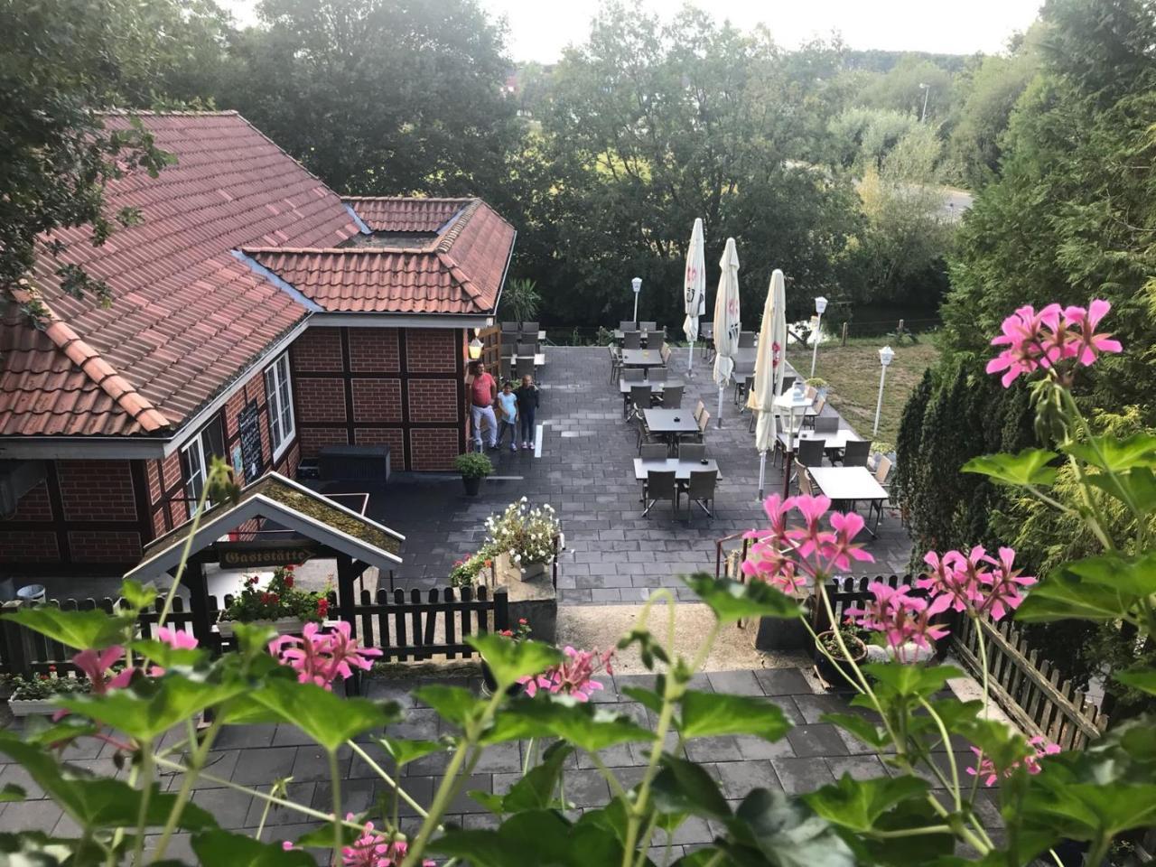 Hotel Zum Boehmegrund Бад-Фаллингбостель Экстерьер фото