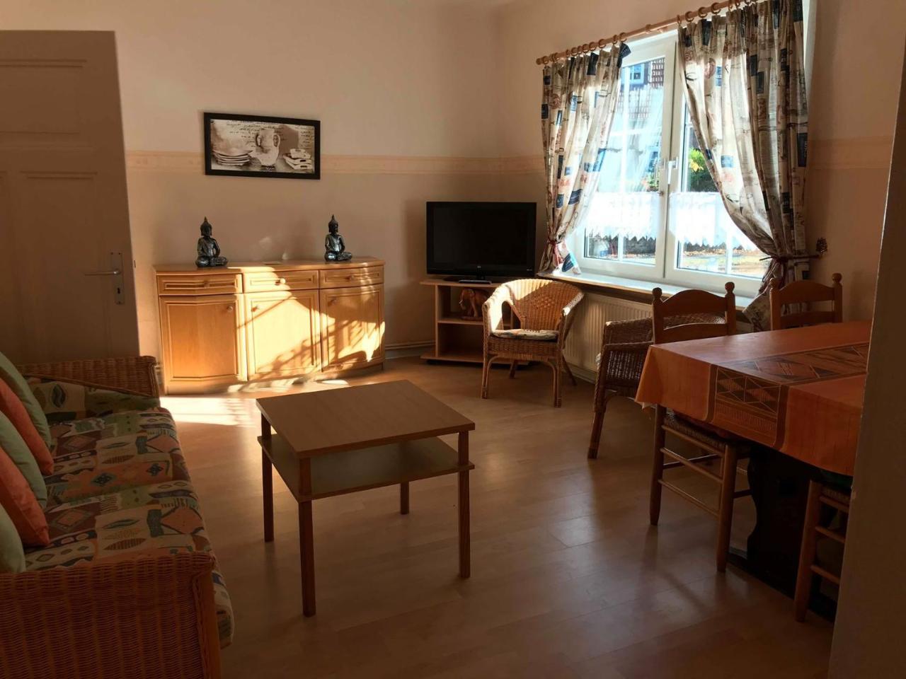 Hotel Zum Boehmegrund Бад-Фаллингбостель Экстерьер фото